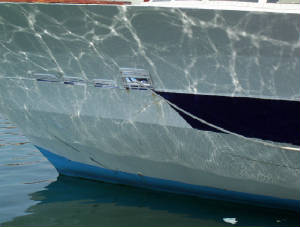 water_reflecting_on_boat_marseille_2005.jpg